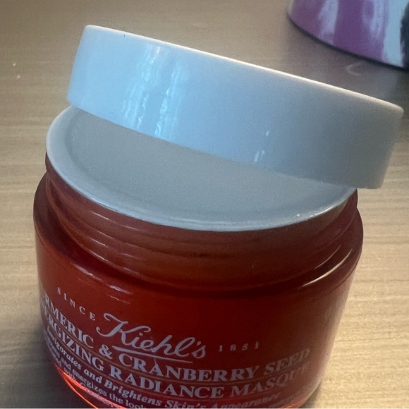 New KIEHL’S Turmeric & Cranberry Seed Energizing Radiance Masque 0.95 oz/28 mL - Picture 3 of 3
